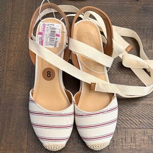 NWT - Tommy Hilfiger Women's Espadrilles - Cream and Red